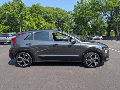 2023 Kia Niro EX Touring