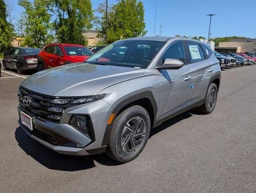 Shimmering Silver 2026 Hyundai TUCSON Hybrid Blue SE