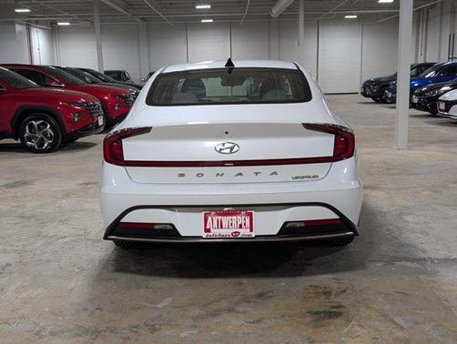 2021 Hyundai SONATA SE