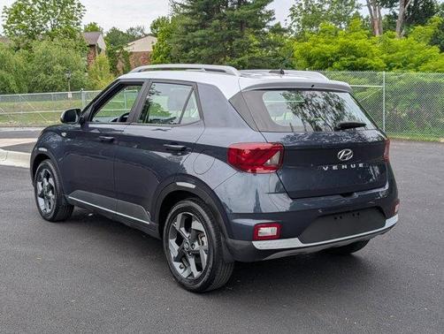 2023 Hyundai VENUE Limited