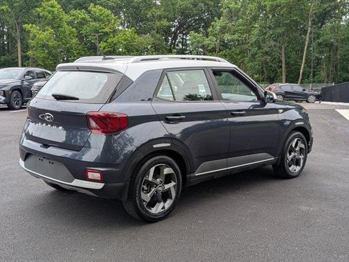 2023 Hyundai VENUE Limited