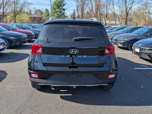 2023 Hyundai VENUE SEL