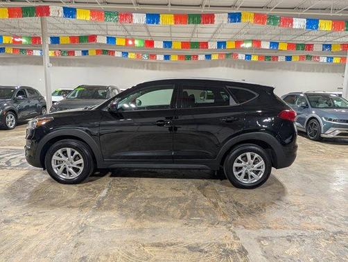Black Noir Pearl 2021 Hyundai TUCSON Value