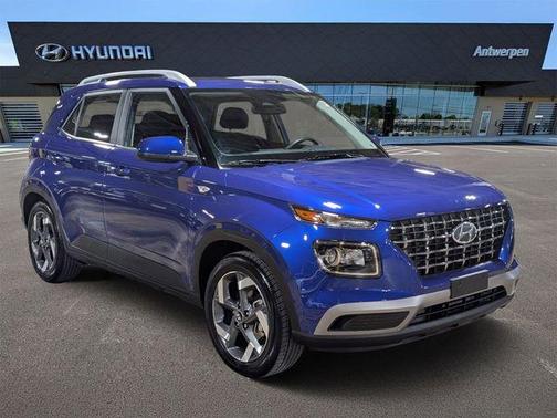 2025 Hyundai VENUE SEL