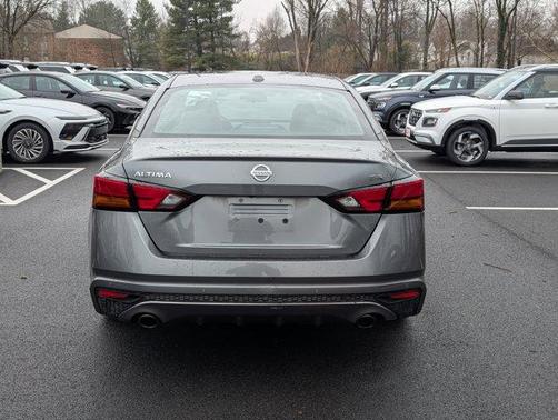 2020 Nissan Altima 2.5 SR