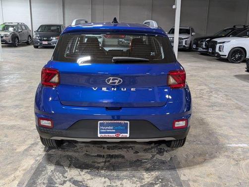 2022 Hyundai VENUE SEL