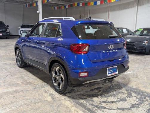 2022 Hyundai VENUE SEL