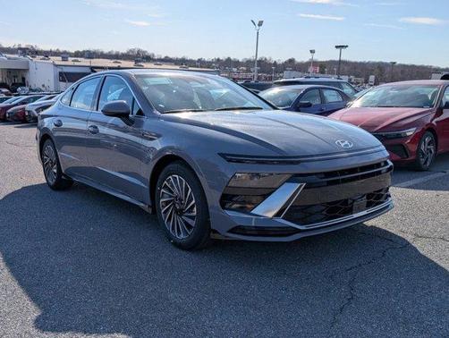2025 Hyundai SONATA Hybrid SEL