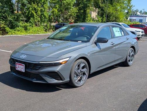 2025 Hyundai ELANTRA HEV SEL Sport