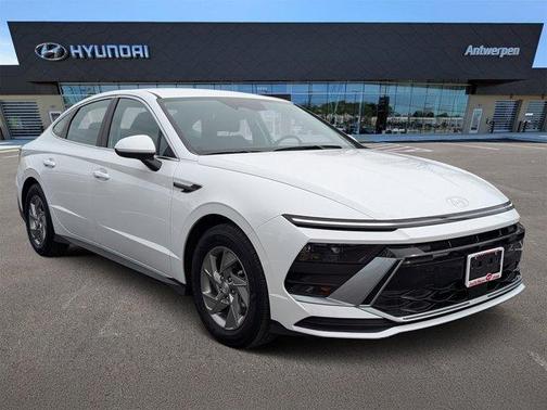 2025 Hyundai SONATA SE