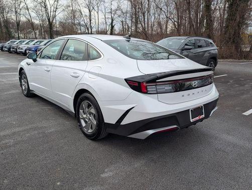 2025 Hyundai SONATA SE