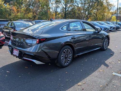2026 Hyundai SONATA Hybrid SEL