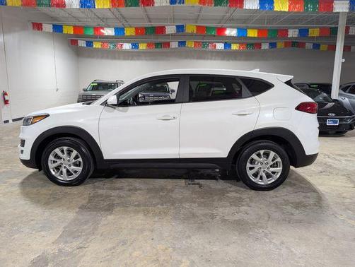 Cream White 2020 Hyundai TUCSON SE
