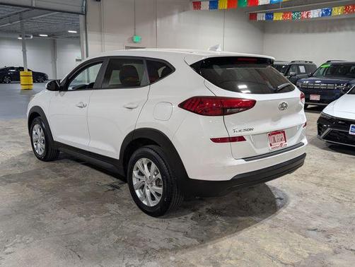 Cream White 2020 Hyundai TUCSON SE