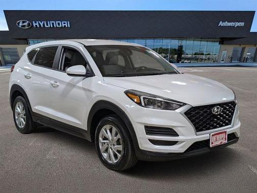 Cream White 2020 Hyundai TUCSON SE