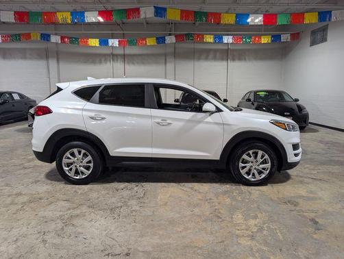 Cream White 2020 Hyundai TUCSON SE