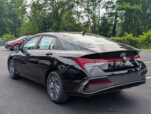 2025 Hyundai ELANTRA HEV Blue