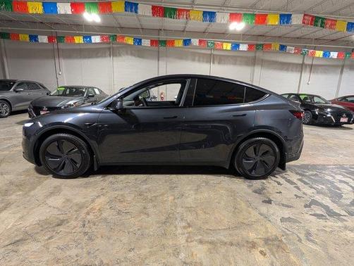 2026 Tesla Model Y PREMIUM