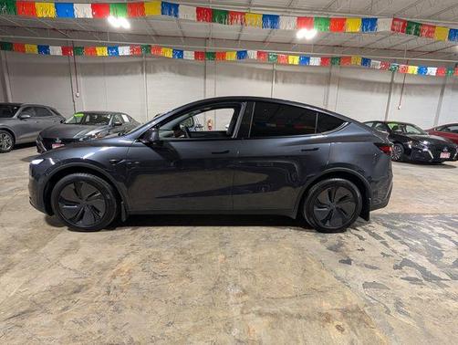 Stealth Gray 2026 Tesla Model Y PREMIUM