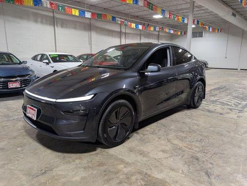 Stealth Gray 2026 Tesla Model Y PREMIUM