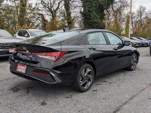 2025 Hyundai ELANTRA SEL Sport