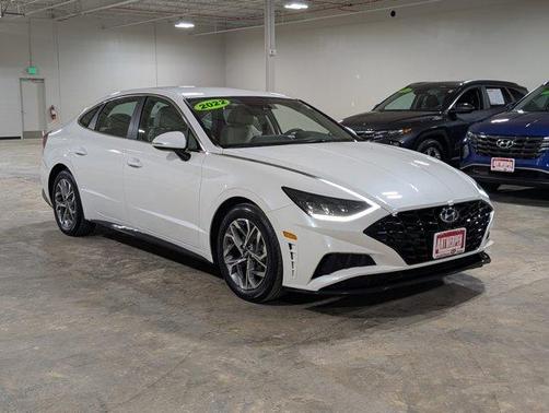 2022 Hyundai SONATA SEL