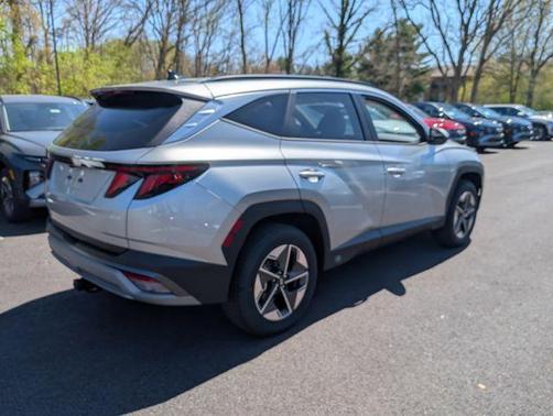 Shimmering Silver 2026 Hyundai TUCSON SEL