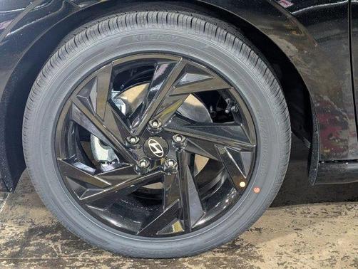 2026 Hyundai ELANTRA SEL