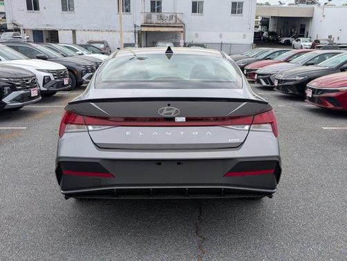2025 Hyundai ELANTRA HEV SEL Sport