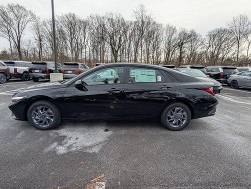 2026 Hyundai ELANTRA HEV Blue