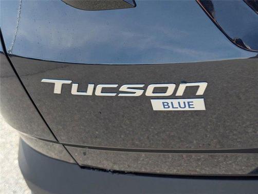 Deep Sea 2026 Hyundai TUCSON Hybrid Blue SE