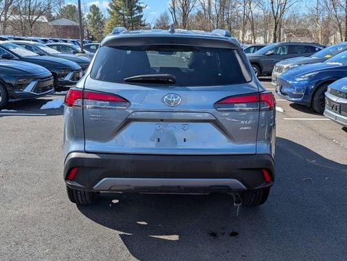 2023 Toyota Corolla Cross XLE