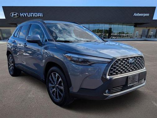 2023 Toyota Corolla Cross XLE