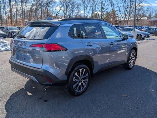 2023 Toyota Corolla Cross XLE