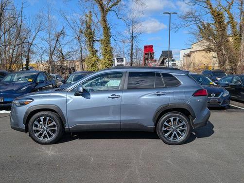2023 Toyota Corolla Cross XLE