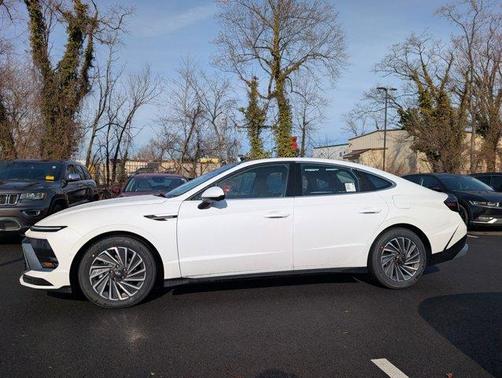 2026 Hyundai SONATA Hybrid Limited