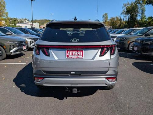 Shimmering Silver 2026 Hyundai TUCSON SEL Premium