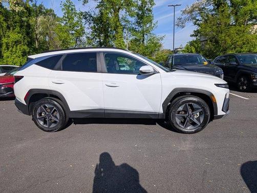 Serenity White Pearl 2025 Hyundai TUCSON SEL Convenience