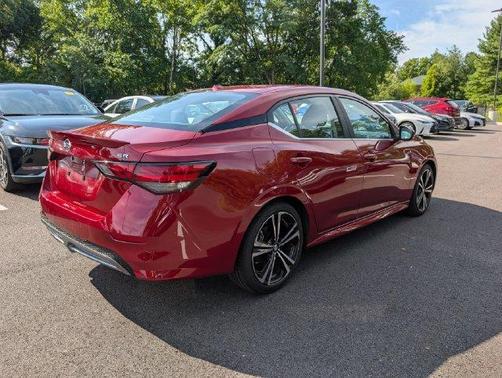 Scarlet Ember 2022 Nissan Sentra SR