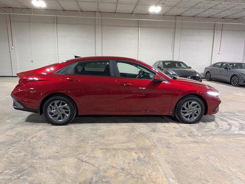 2024 Hyundai ELANTRA HEV Blue