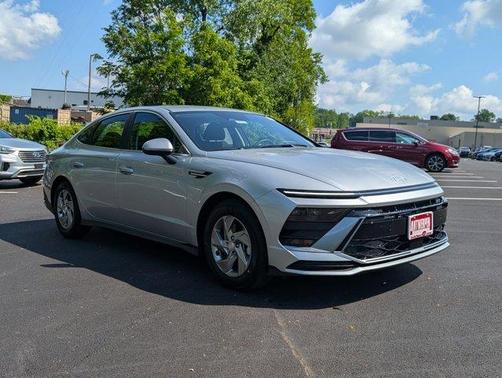 2025 Hyundai SONATA SE