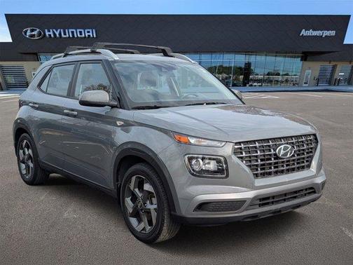 2022 Hyundai VENUE SEL