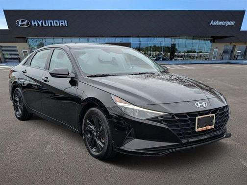 2022 Hyundai ELANTRA SEL