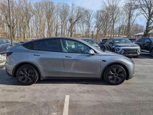 2025 Tesla Model Y Long Range