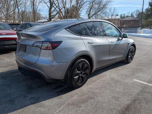 2025 Tesla Model Y Long Range