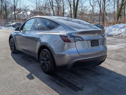 2025 Tesla Model Y Long Range