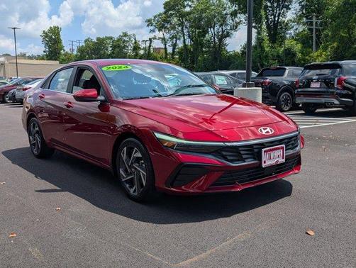 2024 Hyundai ELANTRA SEL