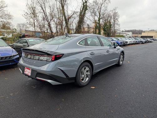 2026 Hyundai SONATA SE
