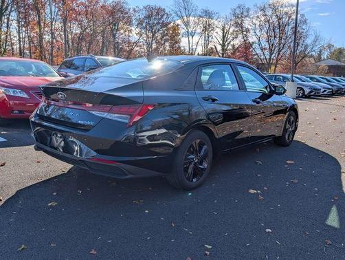 2023 Hyundai ELANTRA HEV Blue