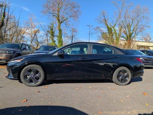 2023 Hyundai ELANTRA HEV Blue